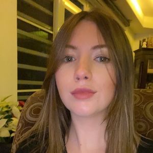 Meet your Posher, Camila